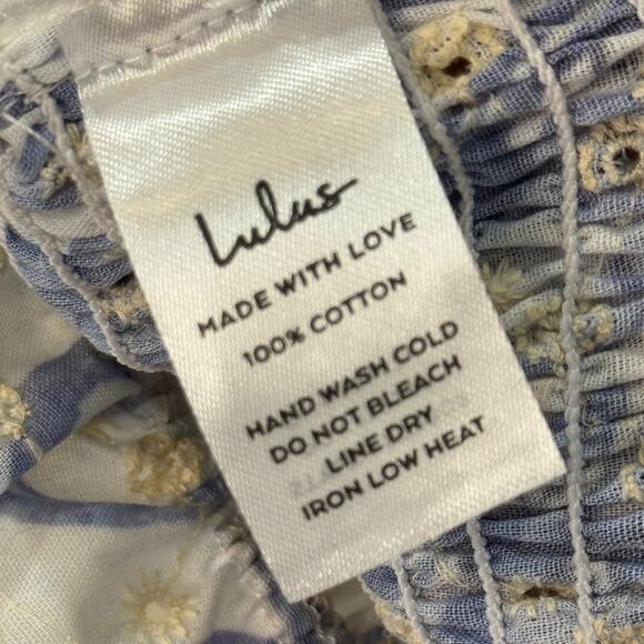 LULUS Fresh Favorite White Floral Print Eyelet Top Size M NEW Smocked - Picture 8 of 10